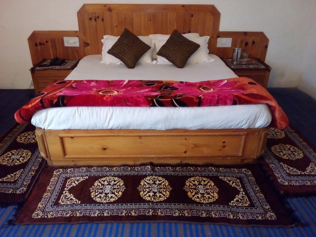 Akash Hills Hotel Manali (Himachal Pradesh) Ngoại thất bức ảnh