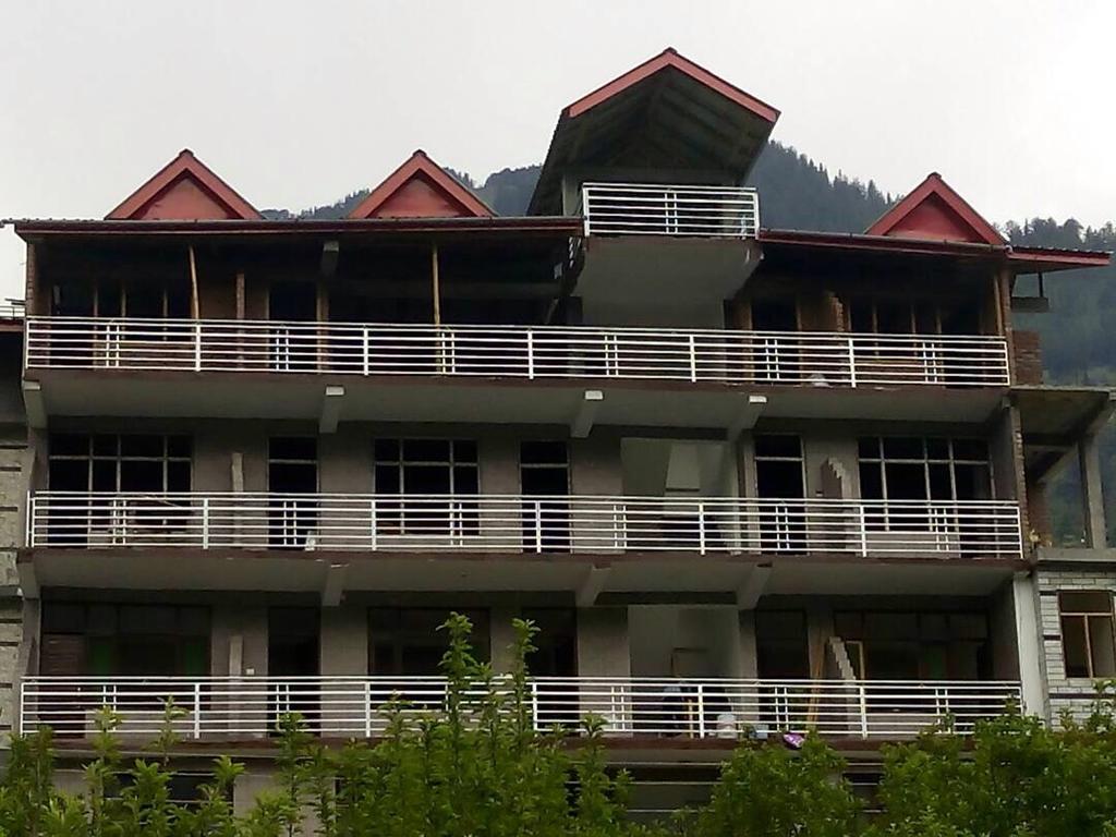 Akash Hills Hotel Manali (Himachal Pradesh) Ngoại thất bức ảnh