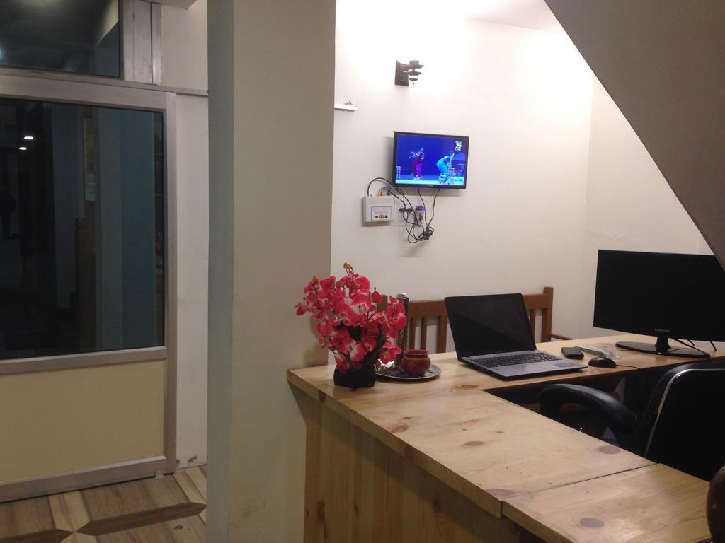 Akash Hills Hotel Manali (Himachal Pradesh) Ngoại thất bức ảnh