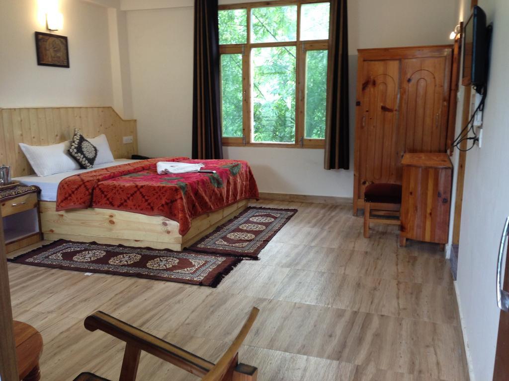 Akash Hills Hotel Manali (Himachal Pradesh) Ngoại thất bức ảnh