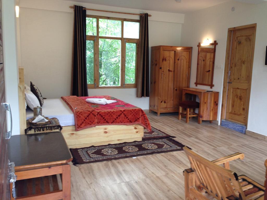 Akash Hills Hotel Manali (Himachal Pradesh) Ngoại thất bức ảnh