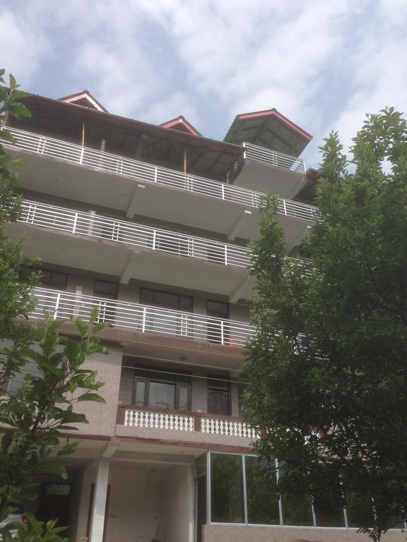 Akash Hills Hotel Manali (Himachal Pradesh) Ngoại thất bức ảnh